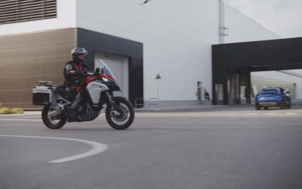 Lamborghini, Ducati test car-to-motorcycle communication system