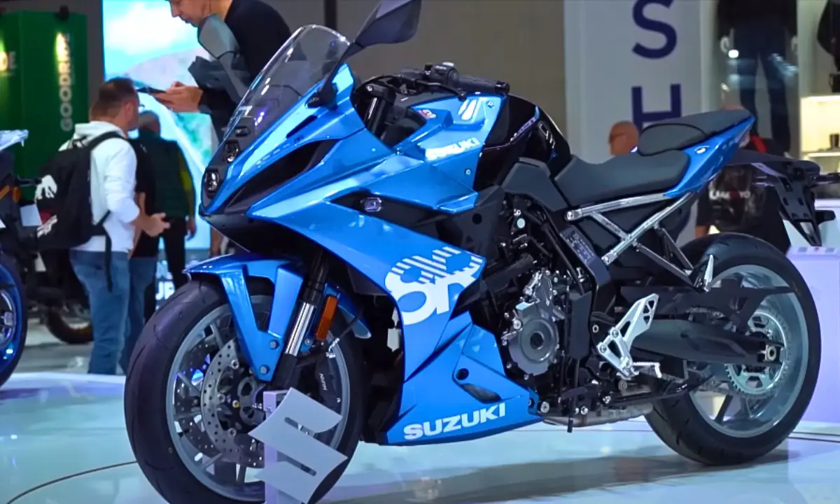 New Suzuki GSX8R 2024 With Lower Handlebars and Showa Suspension