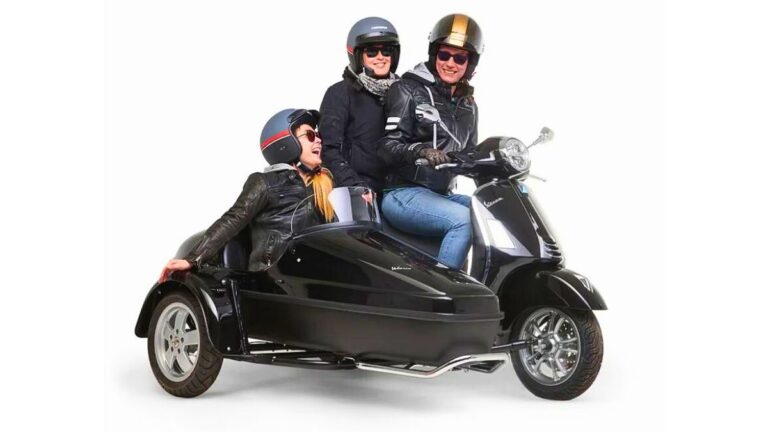 Vespa Riding in Threes with Sidecars by Congenia and Velorex ...